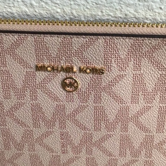 🆕 MICHAEL KORS Jet Set Leather Signature Logo Wristlet Wallet Fawn Color - Picture 2 of 10